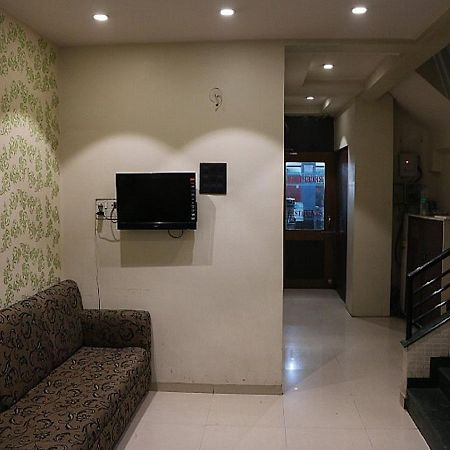 Hotel Shri Krishna Sirdi Kültér fotó