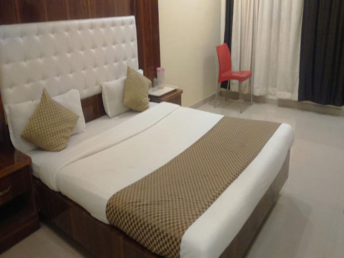 Hotel Shri Krishna Sirdi Kültér fotó