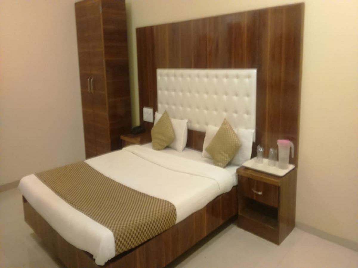 Hotel Shri Krishna Sirdi Kültér fotó