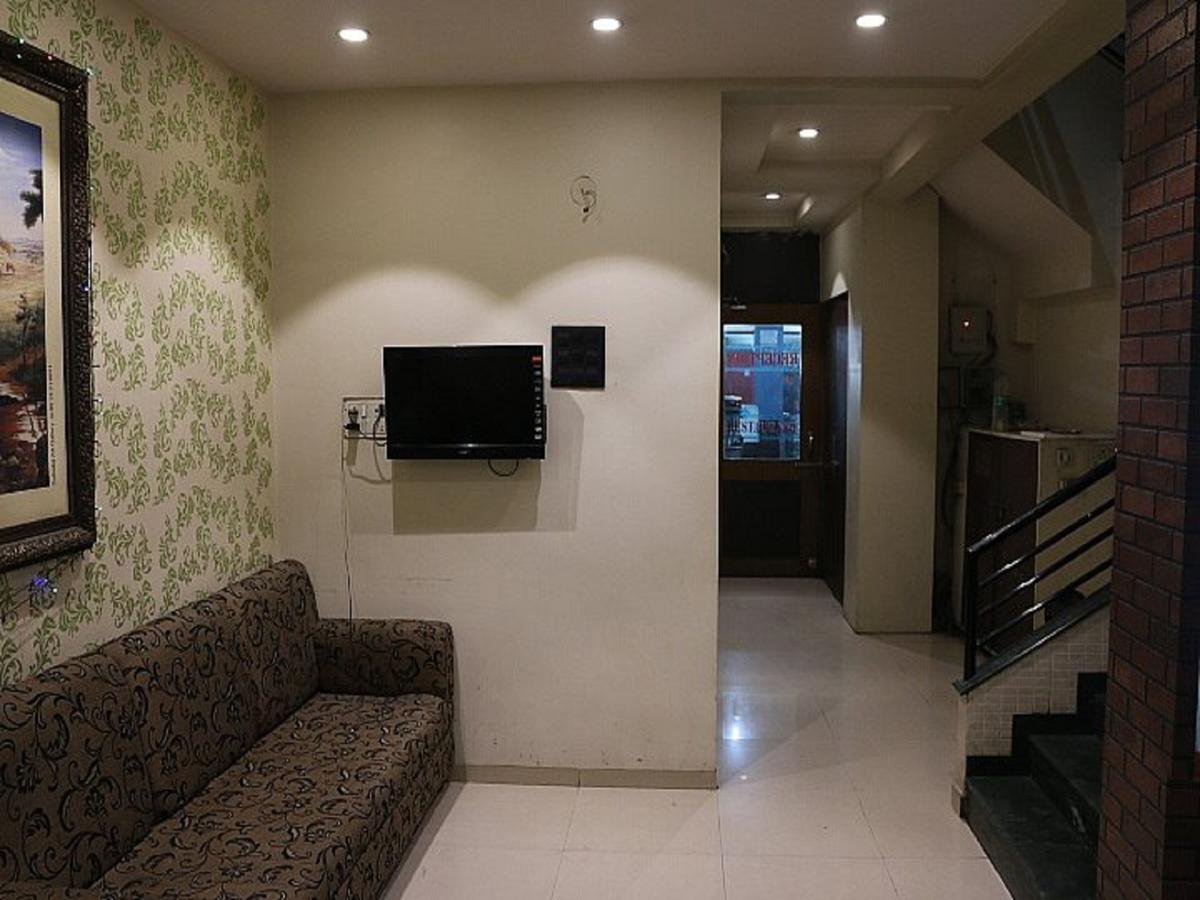 Hotel Shri Krishna Sirdi Kültér fotó