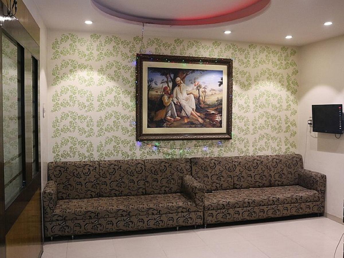 Hotel Shri Krishna Sirdi Kültér fotó